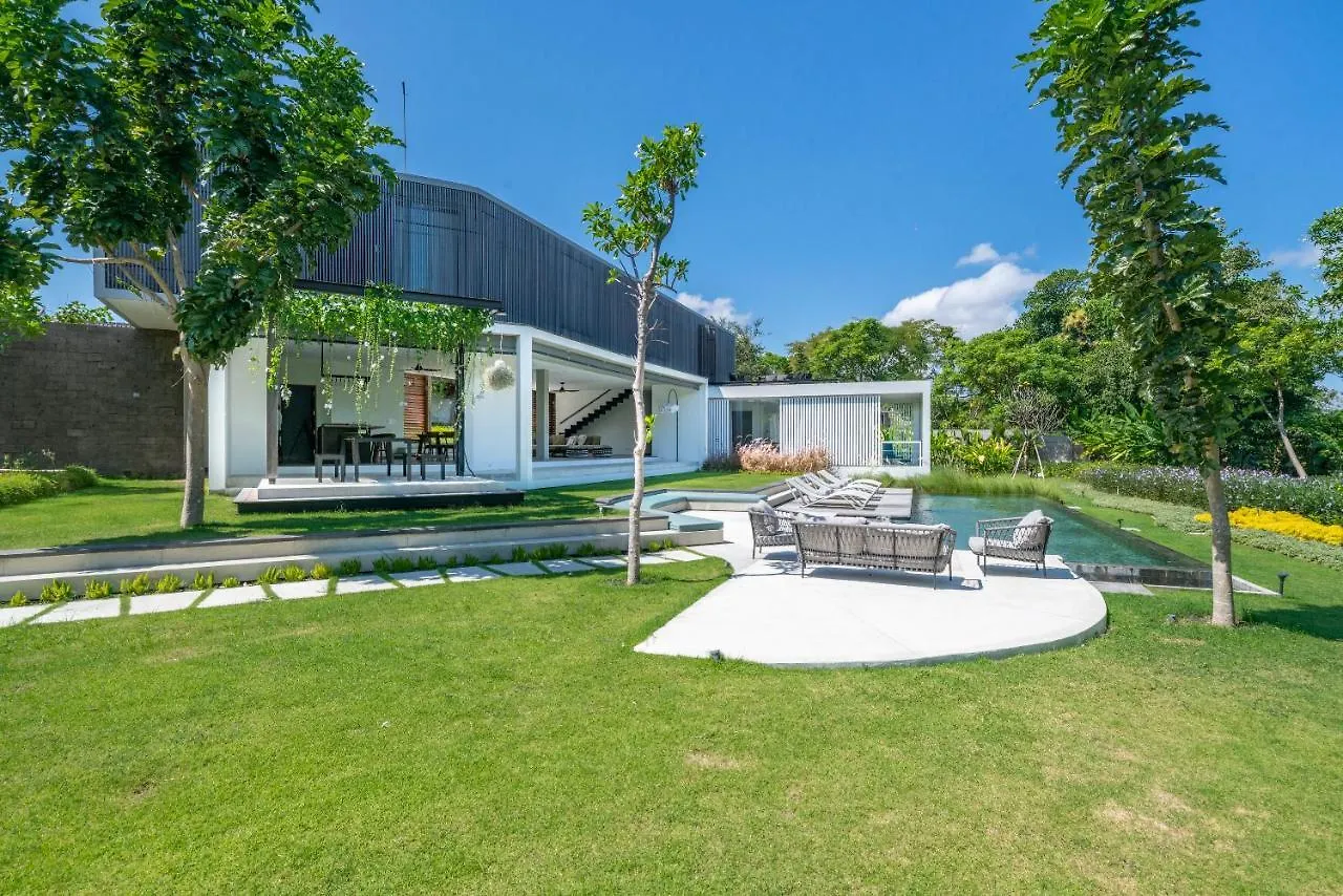 La Maison D'Ulysse - Luxury 4Br Villa Surrounded By Rice Paddies Kerobokan
